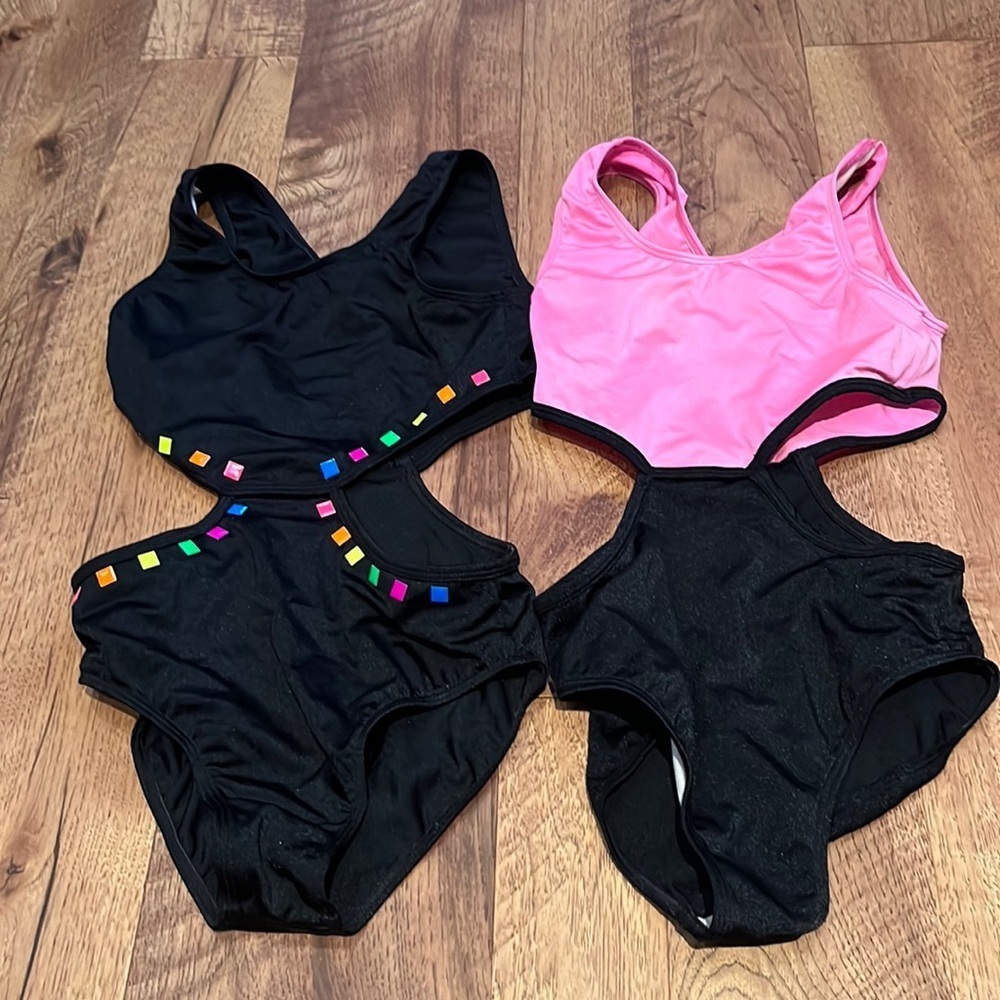 Random Hearts Girl’s Swim One Pieces Size 16